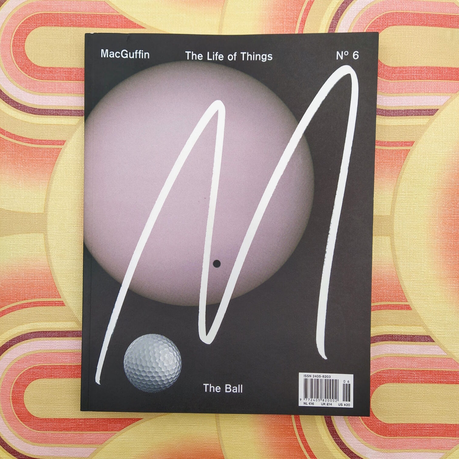 The life of things n°6. The ball
