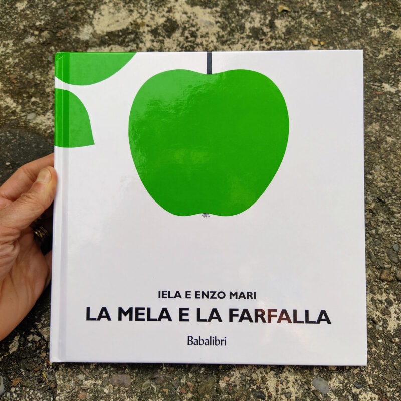 La mela e la farfalla