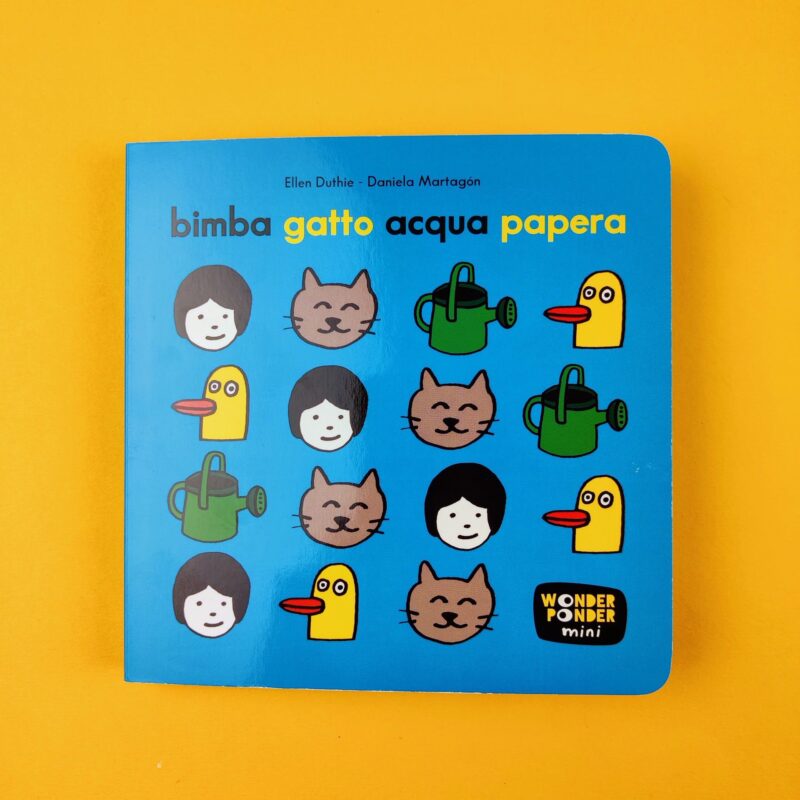 Bimba gatto acqua papera