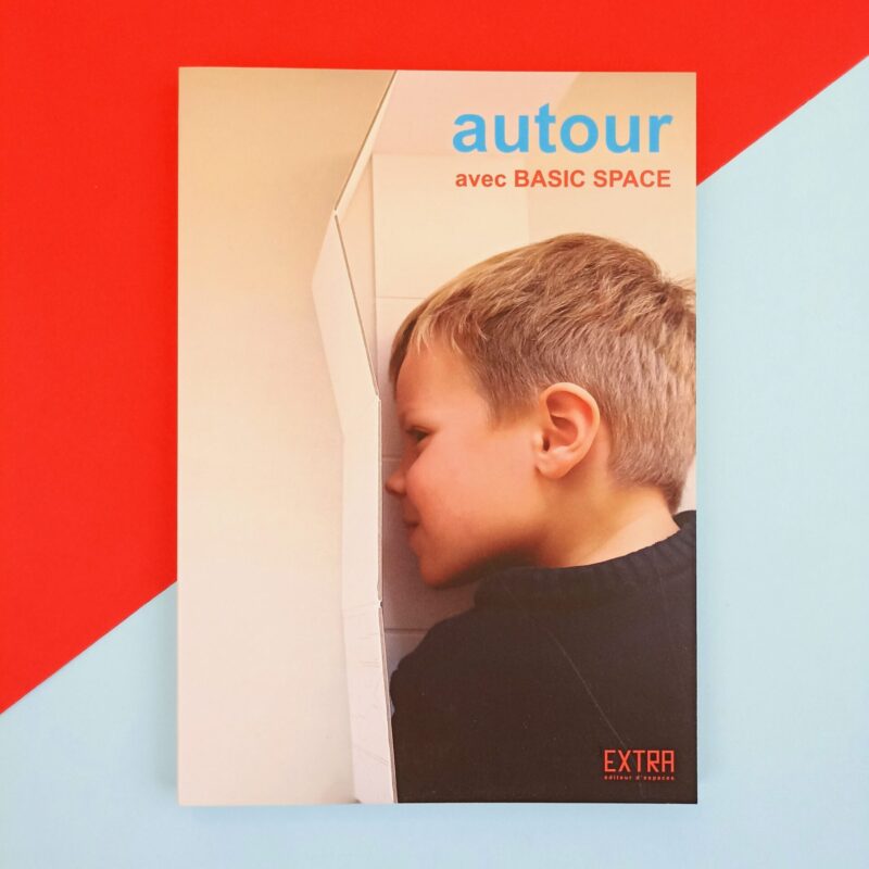 Autour avec Basic space