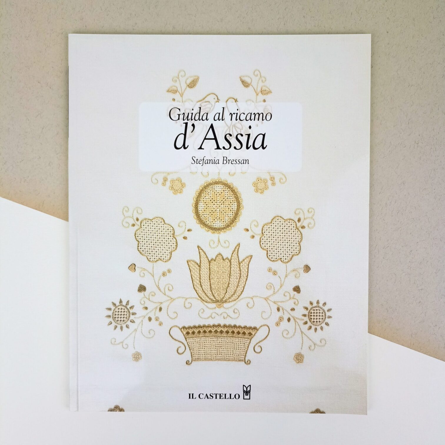 Guida al ricamo d’Assia