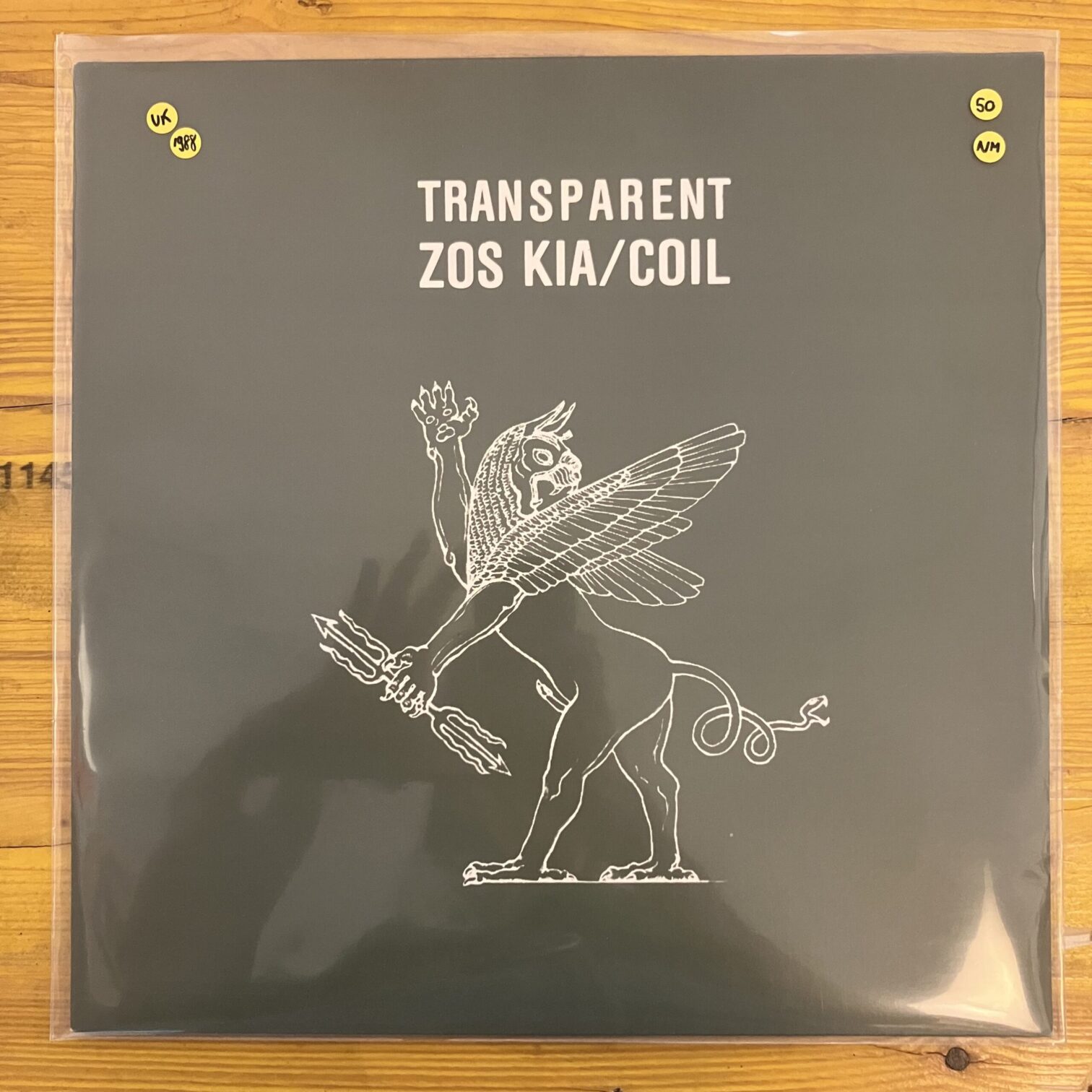 Zos Kia – Coil / TRANSPARENT